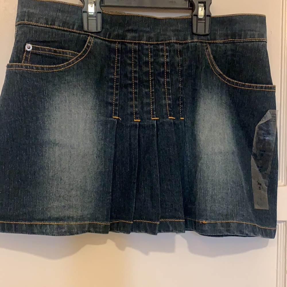 BAY BEAUTY JEANS CO. MINI SKIRT SZ 5 BLUE NEW TAGS